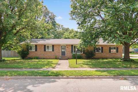 911 N STANLEY Drive, Chillicothe, IL 61523