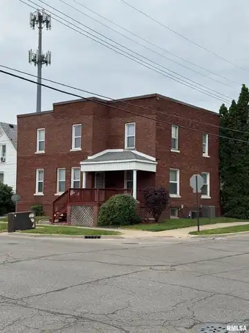 60 E ASH Street, Canton, IL 61520