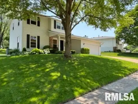 2525 Saint Johns Court, Bettendorf, IA 52722