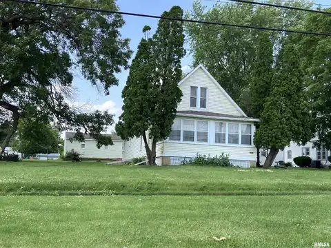 136 W MILL Street, Kewanee, IL 61443