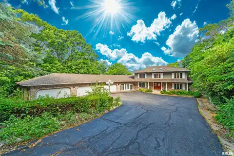 1045 FONDULAC Drive, East Peoria, IL 61611
