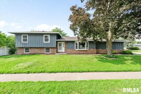 3208 WINSTON Drive, Bettendorf, IA 52722
