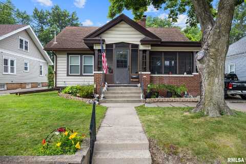 706 E CORRINGTON Avenue, Peoria, IL 61603