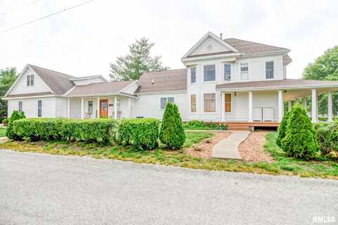 312 N HEDGE Street, Taylorville, IL 62568