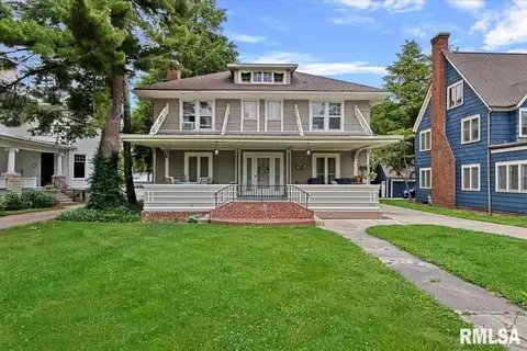1188 W COLLEGE Avenue, Jacksonville, IL 62650