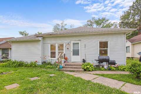 512 S CHERRY Street, West Frankfort, IL 62896