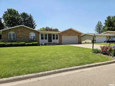 318 HARVESTER Road, Canton, IL 61520