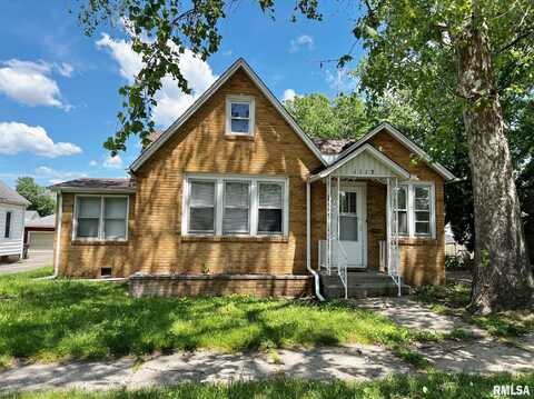 1113 & 1113 1/2 CHARLOTTE Street, Pekin, IL 61554