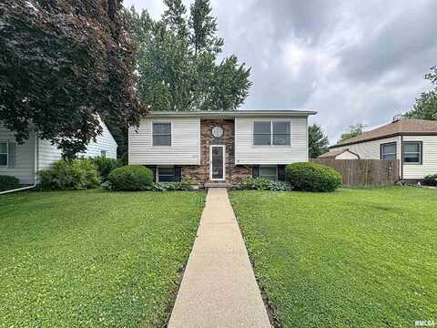 2347 W LOMBARD Street, Davenport, IA 52804