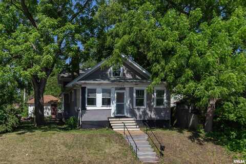 1522 BRIDGE Avenue, Davenport, IA 52803