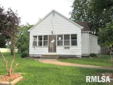 320 E MEADOW LAWN Street, Manito, IL 61546