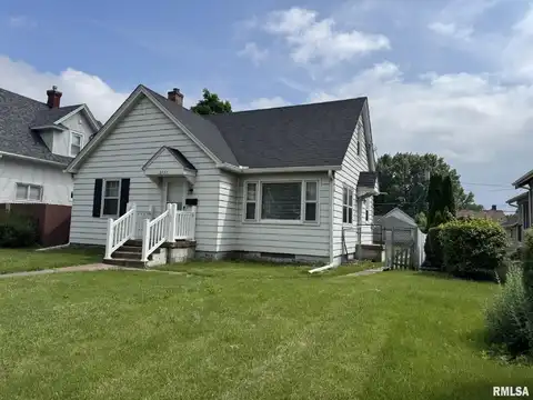 2711 E LOCUST Street, Davenport, IA 52803