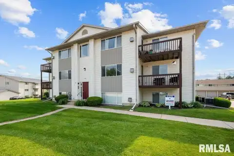 4186 FAIRVIEW Drive, Bettendorf, IA 52722