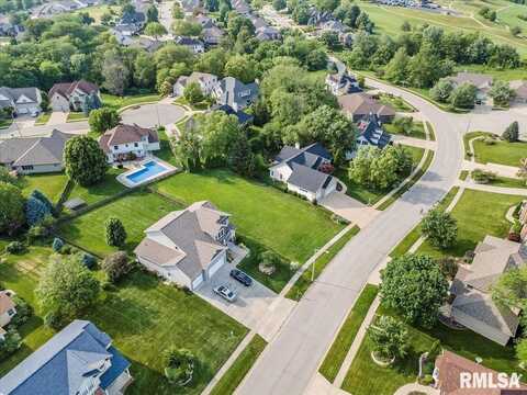 7525 Wentworth Drive, Springfield, IL 62711