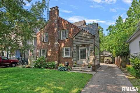 825 S WALNUT Street, Springfield, IL 62704