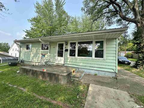 1025 S 15TH Street, Quincy, IL 62301