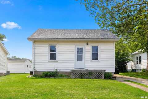 107 N CLEVELAND Street, Roanoke, IL 61561