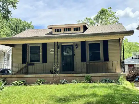 2536 S 10TH Street, Springfield, IL 62703