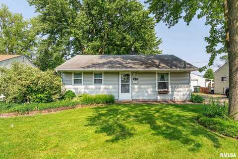 2215 N NEVADA Avenue, Davenport, IA 52804