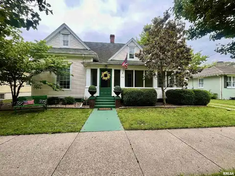 212 E 3RD Street, Metropolis, IL 62960