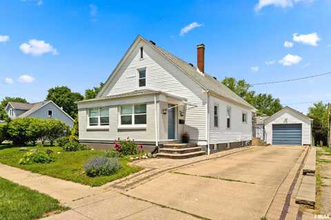 411 E JEFFERSON Street, Washington, IL 61571