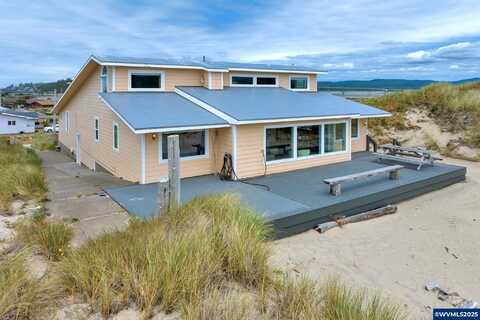 2 NW Oceania Dr, Waldport, OR 97394