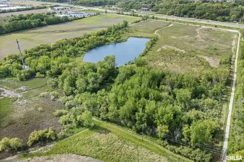 7300 JOHN DEERE Road, Moline, IL 61265
