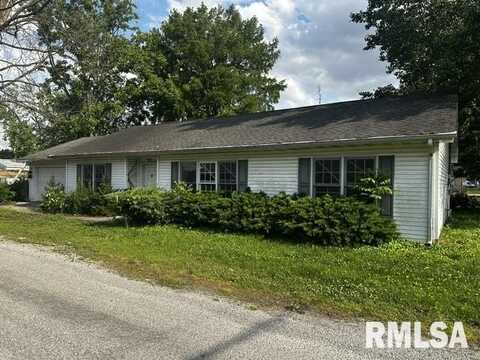 210 N STATE Street, Christopher, IL 62822