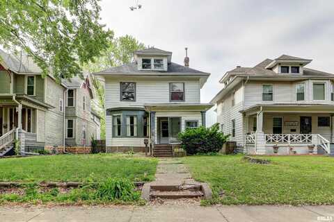 627 5TH Avenue South, Clinton, IA 52732