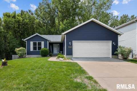 5300 HILLANDALE Road, Davenport, IA 52806