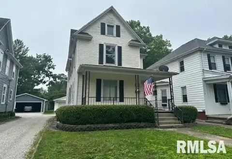 739 W DOUGLAS Avenue, Jacksonville, IL 62650