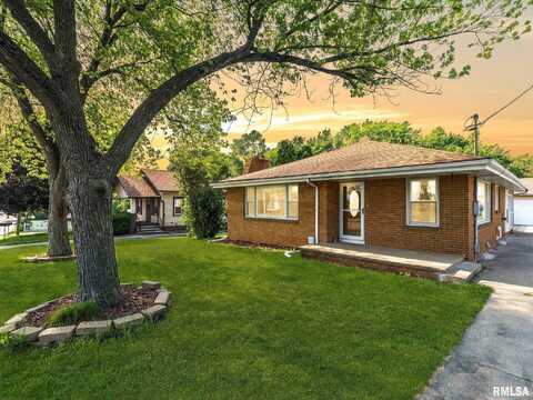 621 E SCIOTA Avenue, Peoria Heights, IL 61616