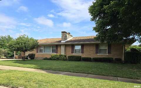 901 COOLIDGE Avenue, Pekin, IL 61554