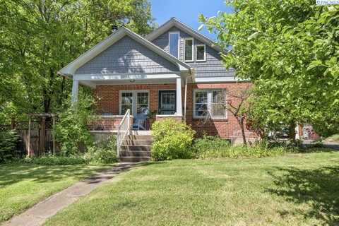 1005 NW State St, Pullman, WA 99163
