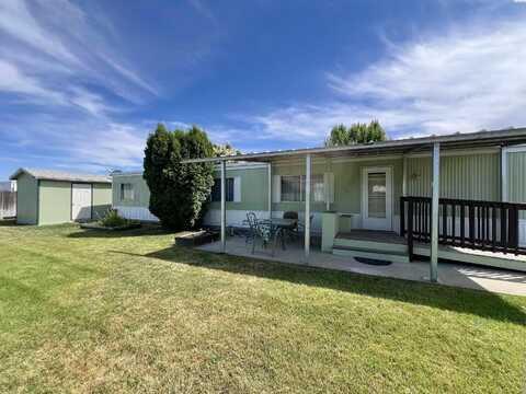 7901 W Clearwater #105, Kennewick, WA 99337
