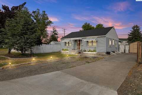 412 Barth Avenue, Richland, WA 99352