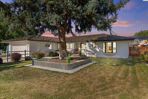1620 Goethals Dr, Richland, WA 99352