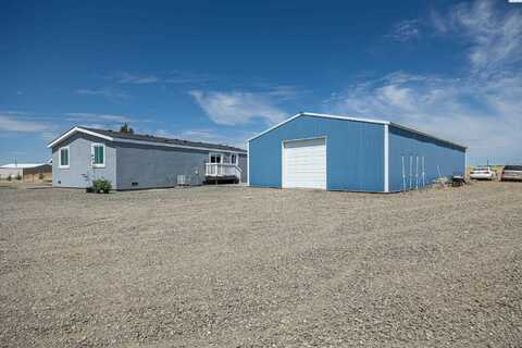 94 Dusty Rd, Burbank, WA 99323