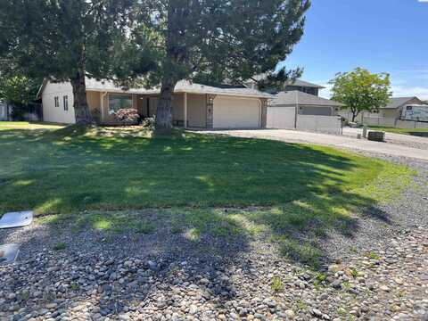 2506 Crane Dr, West Richland, WA 99353
