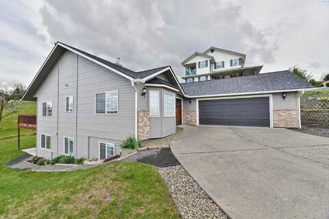 745 SE Carolstar Drive, Pullman, WA 99163