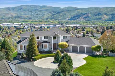 1623 Pleasant Hill Rd, Selah, WA 98942