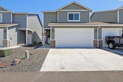 474 Bedrock Loop, West Richland, WA 99353