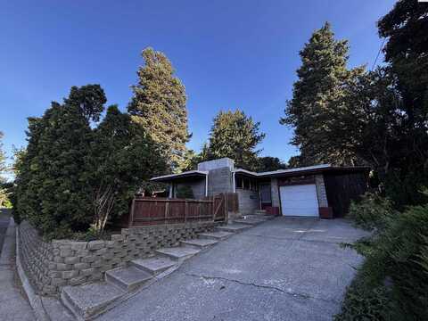 1630 NE Gaines Rd, Pullman, WA 99163