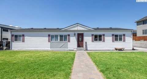 8524 W Arrowhead Ave., Kennewick, WA 99336