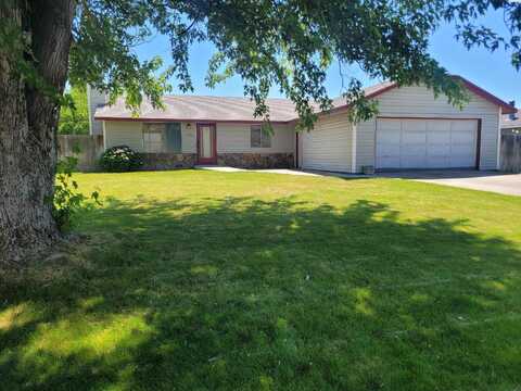 705 W 41st Pl, Kennewick, WA 99337