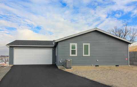 1214 N Morain Loop, Kennewick, WA 99336