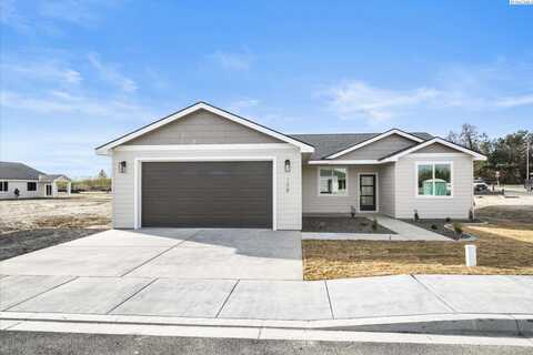 108 E 26th Avenue, Kennewick, WA 99337