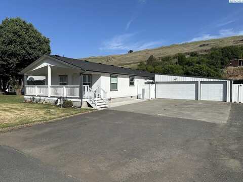 2001 N Cedar St., Colfax, WA 99111