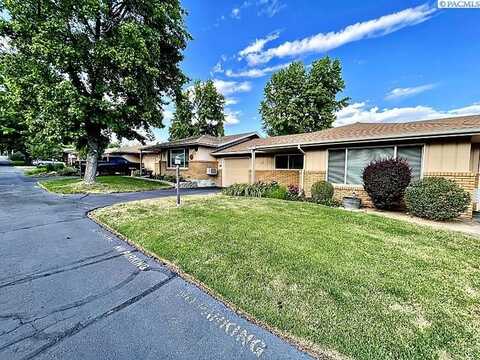 7606 Summitview, Yakima, WA 98908