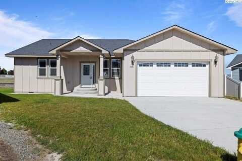 200 Ivone Dr, Sunnyside, WA 98944